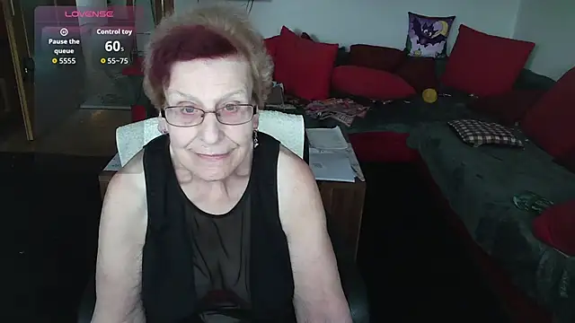 Snapshot of HeisseomaOriginal chatting on 10/28/25, 08:13 HeisseomaOriginal online show from 10/28/25, 08:13