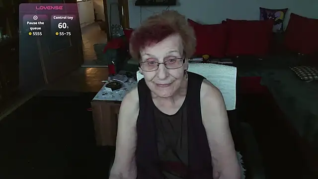 HeisseomaOriginal online show from 02/08/26, 08:12