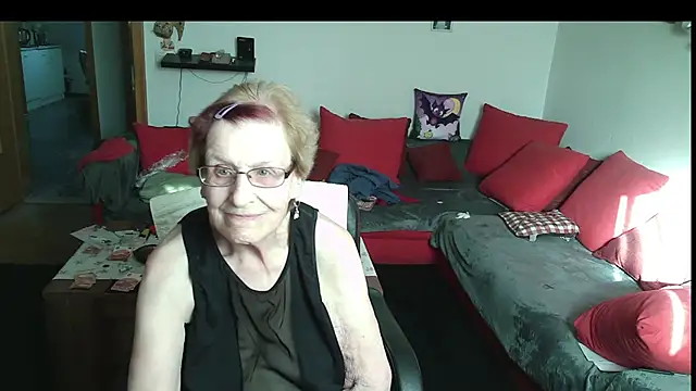 HeisseomaOriginal online show from 04/09/26, 07:14