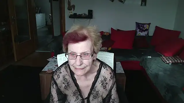 HeisseomaOriginal online show from 04/10/26, 07:15