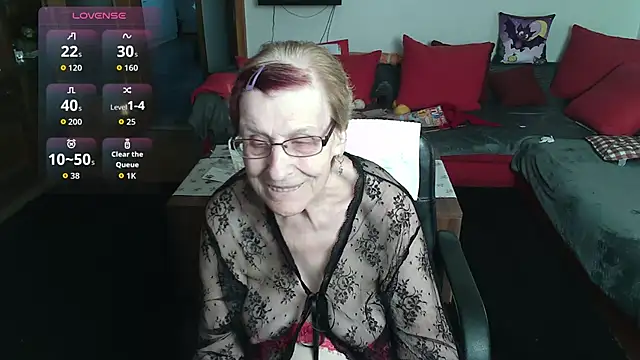 HeisseomaOriginal online show from 03/29/26, 07:21