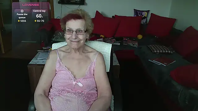 HeisseomaOriginal online show from 01/13/26, 11:36