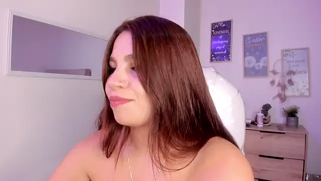 bluee hazell online show from 03/19/25, 06:12