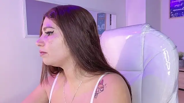 bluee hazell online show from 10/27/25, 05:47