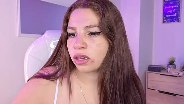 bluee hazell online show from 10/26/25, 10:15