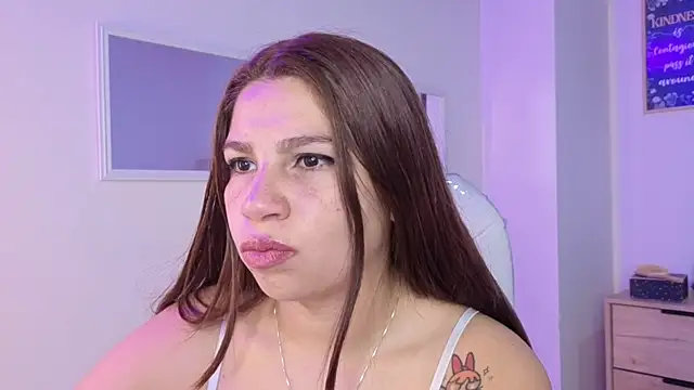 bluee hazell online show from 12/05/25, 11:31