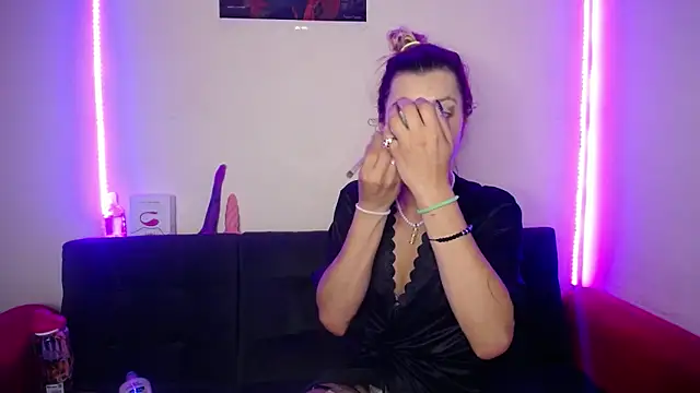 yuliana 19 online show from 03/10/26, 08:51