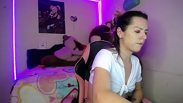 yuliana 19 online show from 12/20/25, 11:35