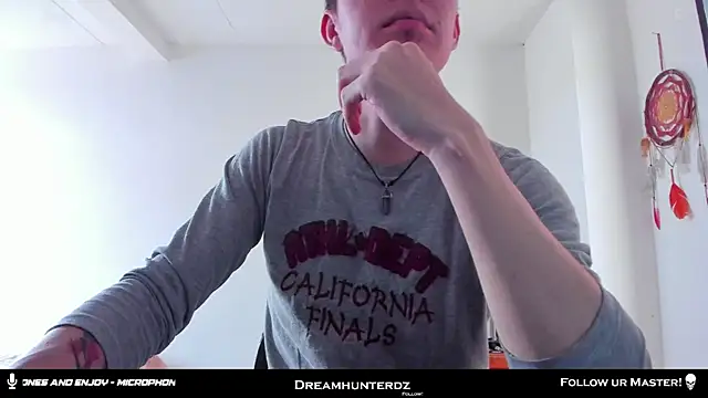 Snapshot of Headhunterdz chatting on 10/21/25, 08:08 Headhunterdz online show from 10/21/25, 08:08