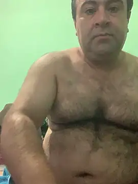 Snapshot of EmilianoGt chatting on 10/22/25, 01:10 EmilianoGt online show from 10/22/25, 01:10