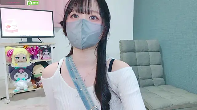 -M Hinano  online show from 06/19/26, 01:17
