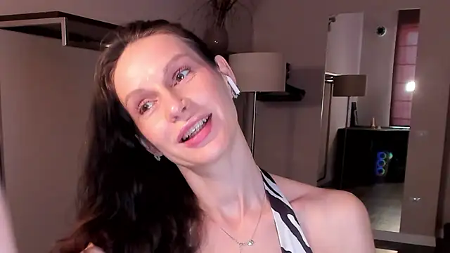 Snapshot of Mila_Anders chatting on 02/11/26, 06:35 Mila Anders online show from 02/11/26, 06:35