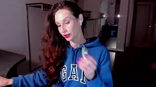 Snapshot of Mila_Anders chatting on 02/12/26, 06:02 Mila Anders online show from 02/12/26, 06:02