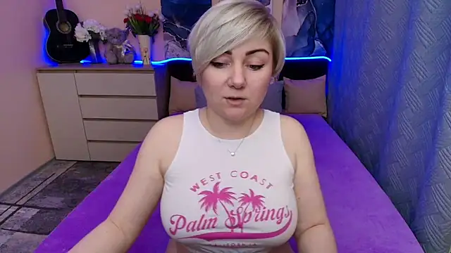 BlondPearl online show from 03/18/26, 11:48