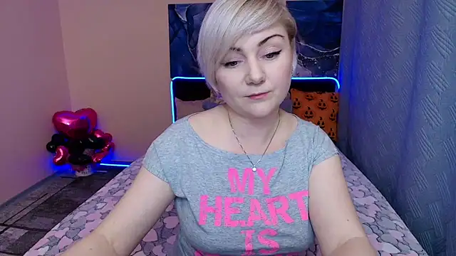 BlondPearl online show from 10/26/25, 09:48