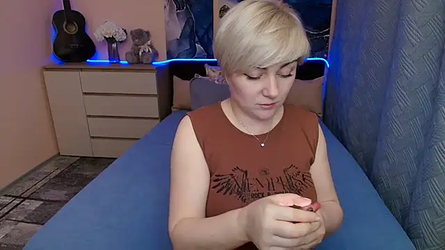 BlondPearl online show from 06/10/26, 08:43