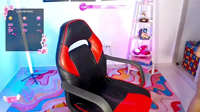 Snapshot of Aaliyahas chatting on 10/09/25, 02:56 Aaliyahas online show from 10/09/25, 02:56