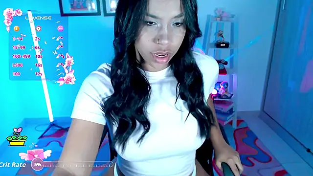 Snapshot of Aaliyahas chatting on 10/14/25, 01:28 Aaliyahas online show from 10/14/25, 01:28