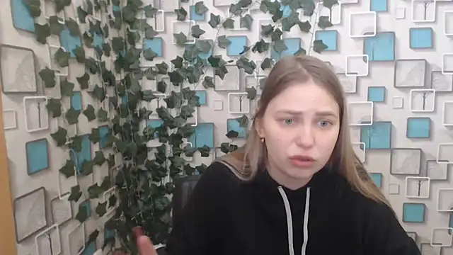 Snapshot of klerkarina chatting on 03/04/25, 07:19 klerkarina online show from 03/04/25, 07:19