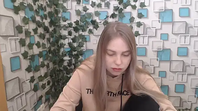 Snapshot of klerkarina chatting on 02/24/25, 05:54 klerkarina online show from 02/24/25, 05:54