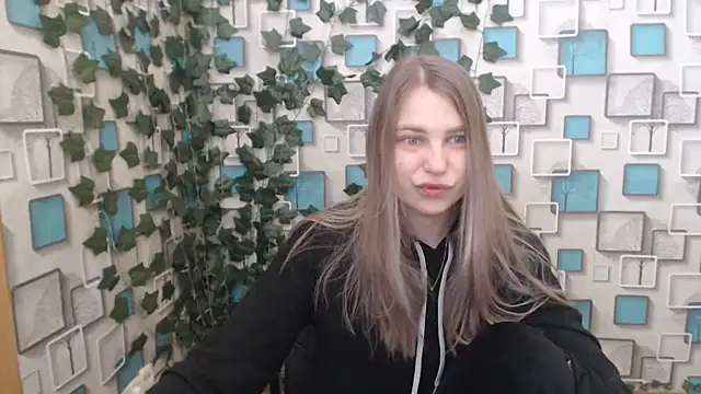Snapshot of klerkarina chatting on 02/22/25, 05:44 klerkarina online show from 02/22/25, 05:44