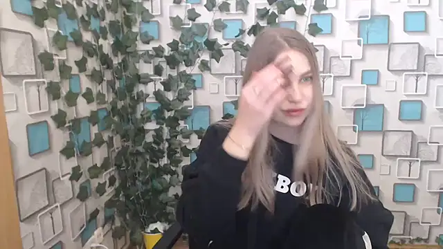 Snapshot of klerkarina chatting on 03/03/25, 05:58 klerkarina online show from 03/03/25, 05:58