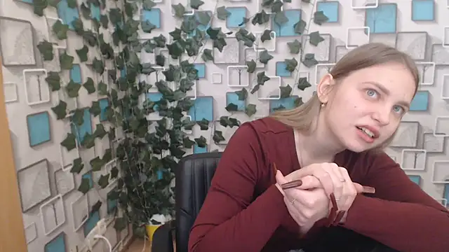 Snapshot of klerkarina chatting on 03/09/25, 05:55 klerkarina online show from 03/09/25, 05:55