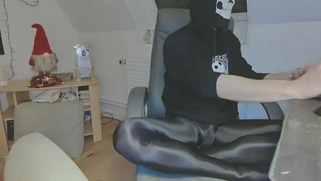 Nyl0nnickb0y online show from 01/11/26, 07:32