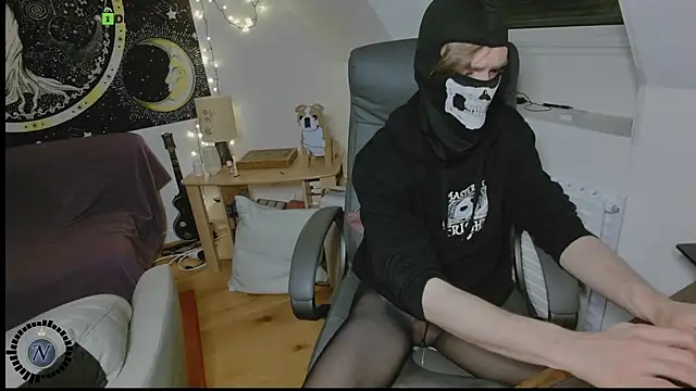 Nyl0nnickb0y online show from 12/01/25, 09:15