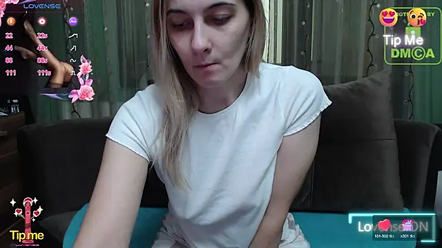 Snapshot of lovingfeetheels chatting on 02/28/25, 09:15 lovingfeetheels online show from 02/28/25, 09:15