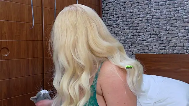 CuteBlondeMe online show from 12/05/25, 02:04