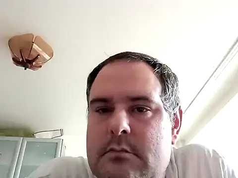 tididi1986 online show from 10/31/25, 02:02