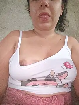 Snapshot of ValeriaSantos- chatting on 06/28/26, 12:22 ValeriaSantos- online show from 06/28/26, 12:22
