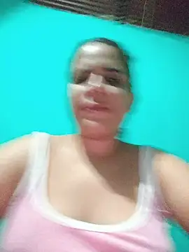 Snapshot of ValeriaSantos- chatting on 06/24/26, 10:40 ValeriaSantos- online show from 06/24/26, 10:40