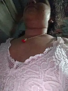 Snapshot of ValeriaSantos- chatting on 07/10/26, 11:16 ValeriaSantos- online show from 07/10/26, 11:16