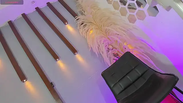 Sophia Cameron online show from 10/25/25, 09:37