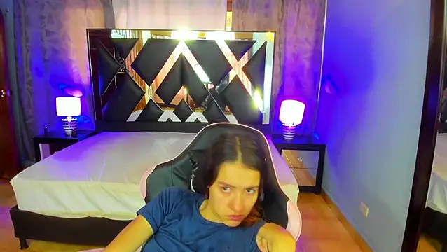 Linda4Petite online show from 07/24/26, 06:37
