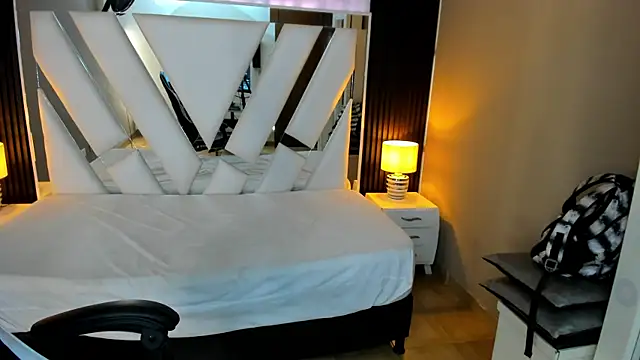 Linda4Petite online show from 02/08/26, 01:09