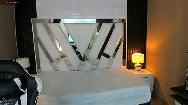 Linda4Petite online show from 01/06/26, 06:34