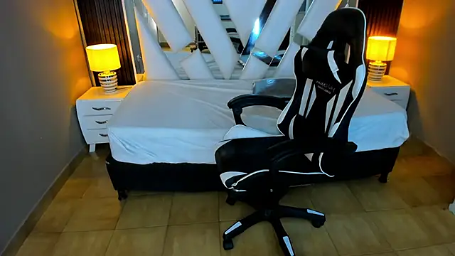 Linda4Petite online show from 11/07/25, 06:12