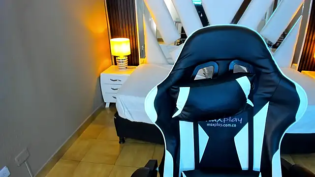 Linda4Petite online show from 11/12/25, 06:12