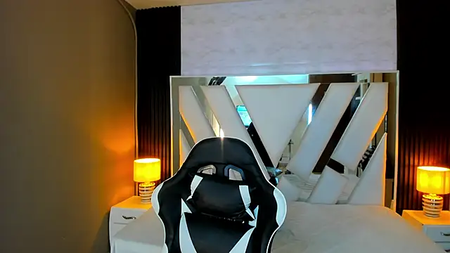 Linda4Petite online show from 11/14/25, 06:22