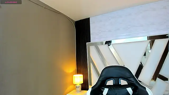 Linda4Petite online show from 02/13/26, 06:08