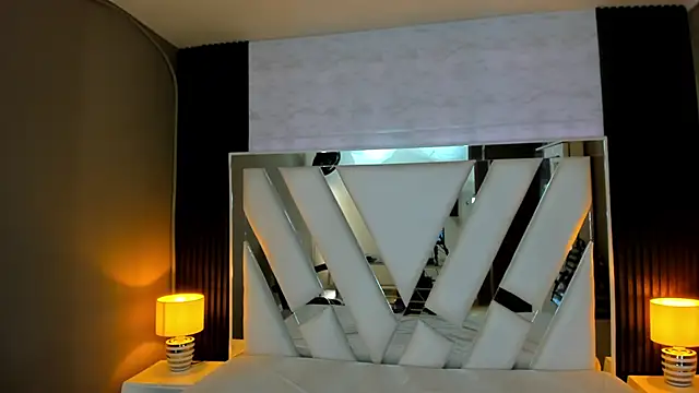 Linda4Petite online show from 02/17/26, 06:05