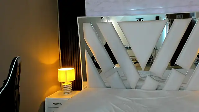 Linda4Petite online show from 02/02/26, 05:56