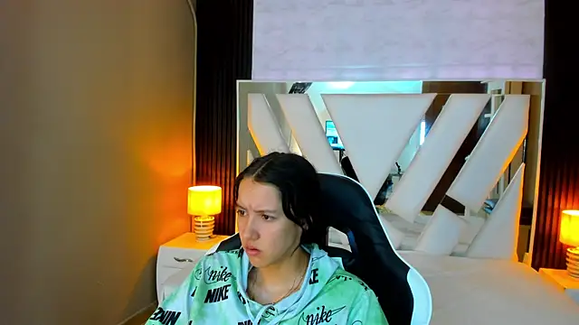 Linda4Petite online show from 11/02/25, 12:54