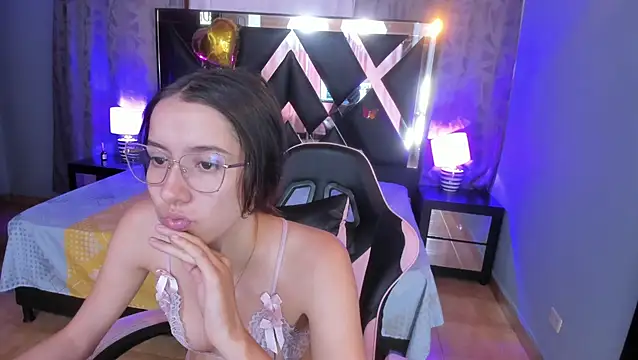 Linda4Petite online show from 07/12/26, 02:29