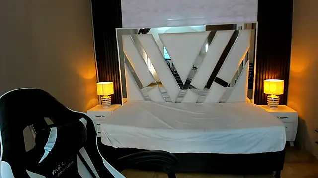 Linda4Petite online show from 01/11/26, 01:40