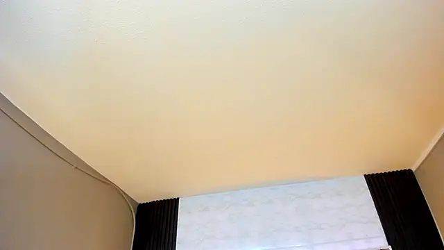 Linda4Petite online show from 11/26/25, 05:46