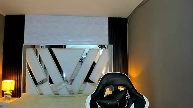 Linda4Petite online show from 03/21/26, 06:23